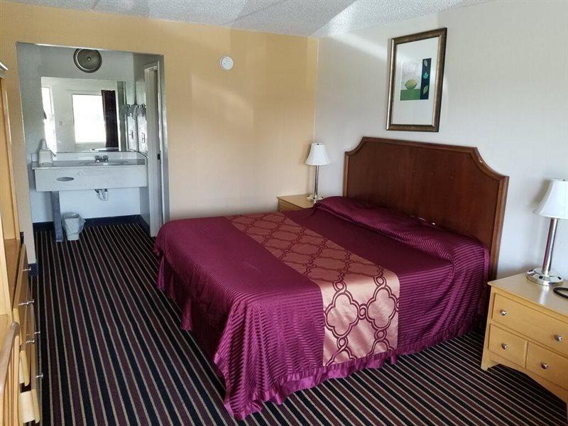 Americas Best Value Inn - 체서피크 외부 사진